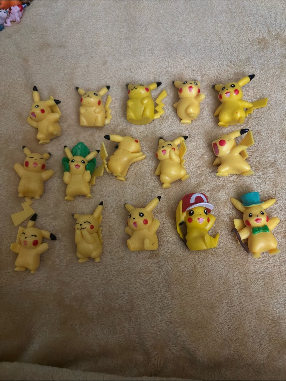 15 unbranded pikachus